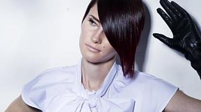 Silvestrsko preobrazbo podarja frizerski salon Lassana iz Ljubljane.