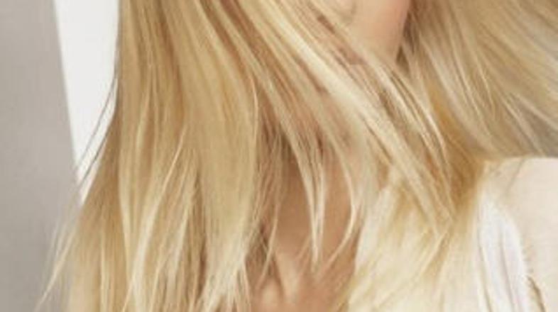 Pri ravnih laseh so poškodovane konice še izrazitejše, zato jih zavarujte s pomo