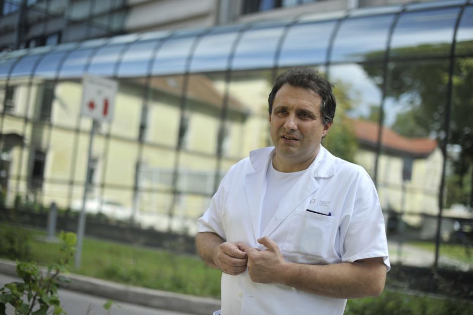 slovenija 02.10.13, Erik Brecelj, Kirurg, zdravnik, doktor, onkoloski institut, | Avtor: Anže Petkovšek