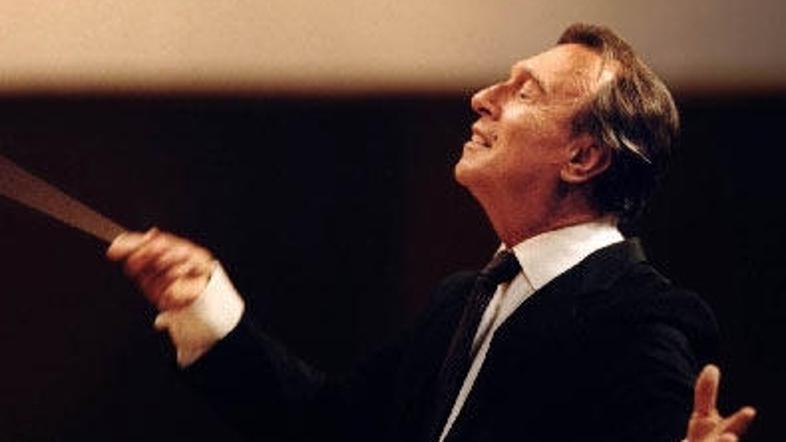 Abbado, ki je nedavno podaljšal pogodbo kot glasbeni direktor orkestra festivala