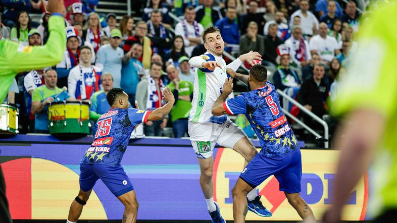 rokomet SP Zelenortski otoki-Slovenija, Nejc Cehte