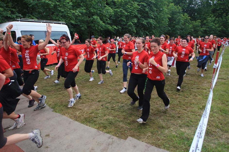 Če želite visokoresolucijsko fotografijo, nam pošljite elektronsko sporočilo na 