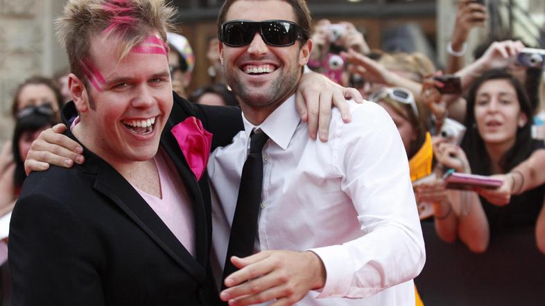Perez Hilton (levo) bo, čeprav mu grozi nižja branost, prenehal pisati žaljive b