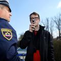 slovenija 15.04.2010 alkotest, policija, pihanje, vinjeni voznik, Ljubljana, fot