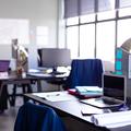 Pisarna brez delavcev z računalniki
