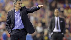 Jose Mourinho je v tretjem poskusu v sezoni le uspel ugnati četo Pepa Guardiole 
