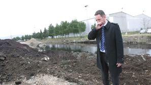 Župan Boris Popovič je lani opozarjal na odkrito nelegalno deponijo, zdaj ima ob