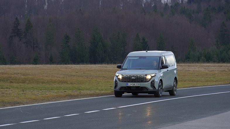 ford e-transit courier