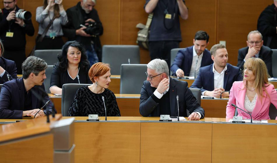 Proti interventnemu zakonu z vsemi sredstvi
