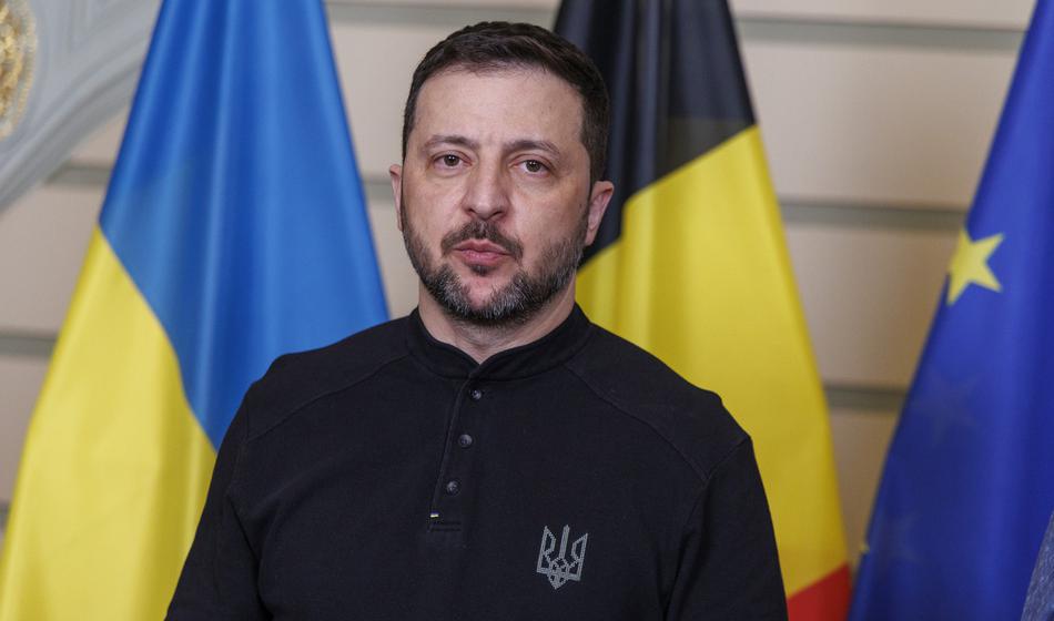 Zelenski klecnil pod pritiski: "Pripravljen sem!"