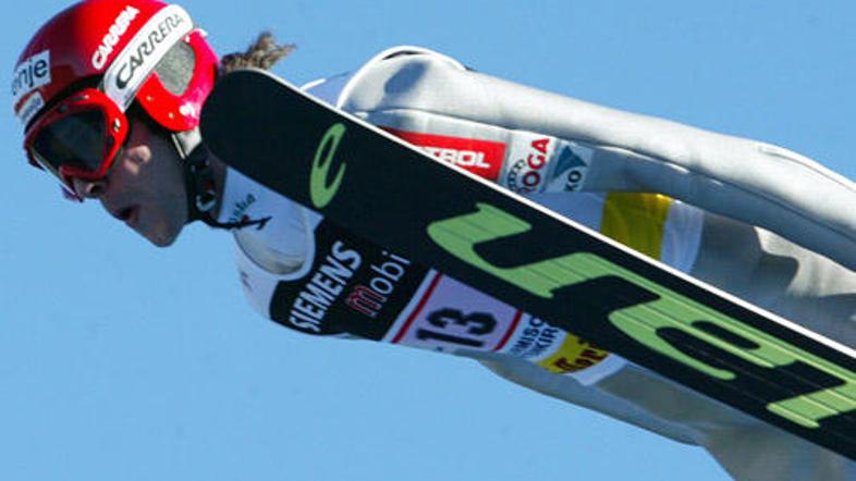 Primož Peterka na tekmi novoletne skakalne turneje.