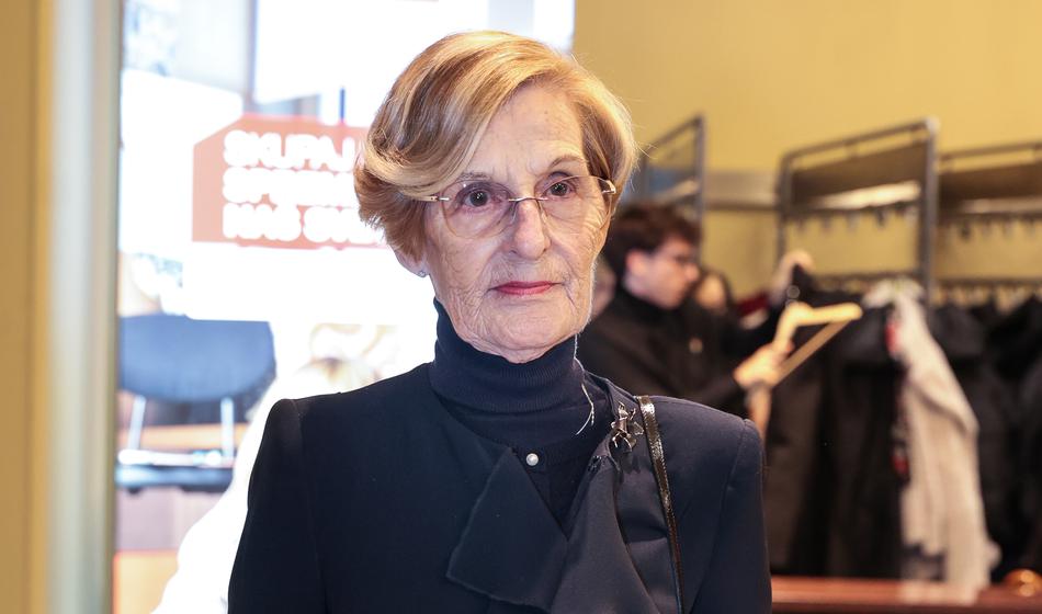 Slovensko gledališče zavito v črnino: Poslovila se je legenda