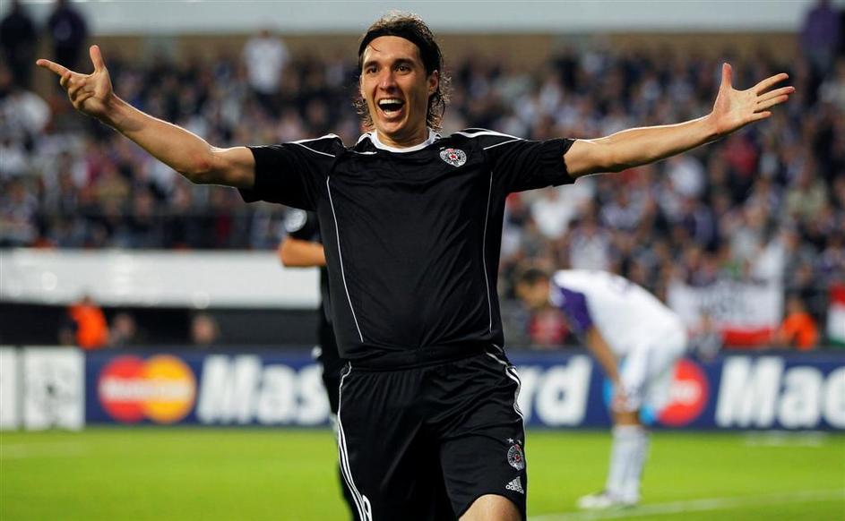 Cleo je zabil dvakrat