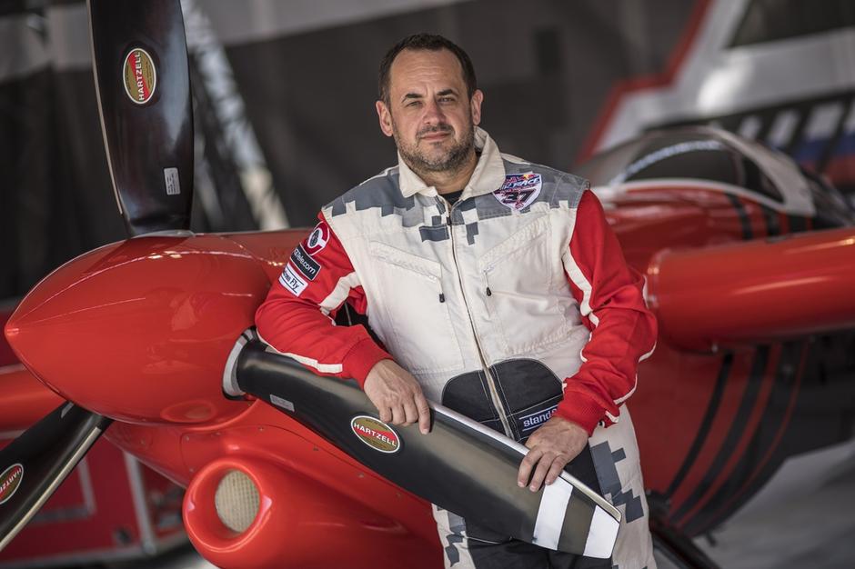 Peter Podlunšek, upokojeni član elitne skupinice najboljših športnih pilotov na svetu | Avtor: Red Bull Media House