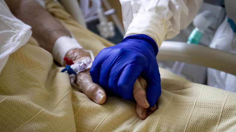 Covid-19 v bolnišnici