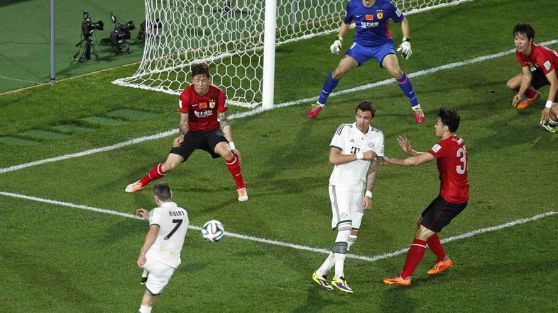 (Bayern München - Gaungzhou Evergrande) klubsko SP