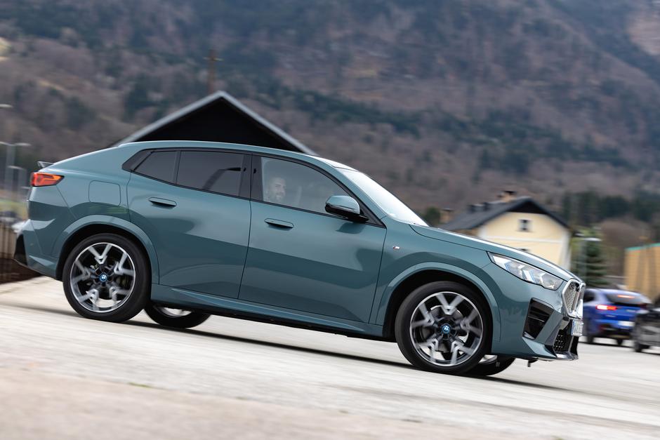 BMW X2 in mini countryman slovenska predstavitev | Avtor: Žiga Intihar/BMW