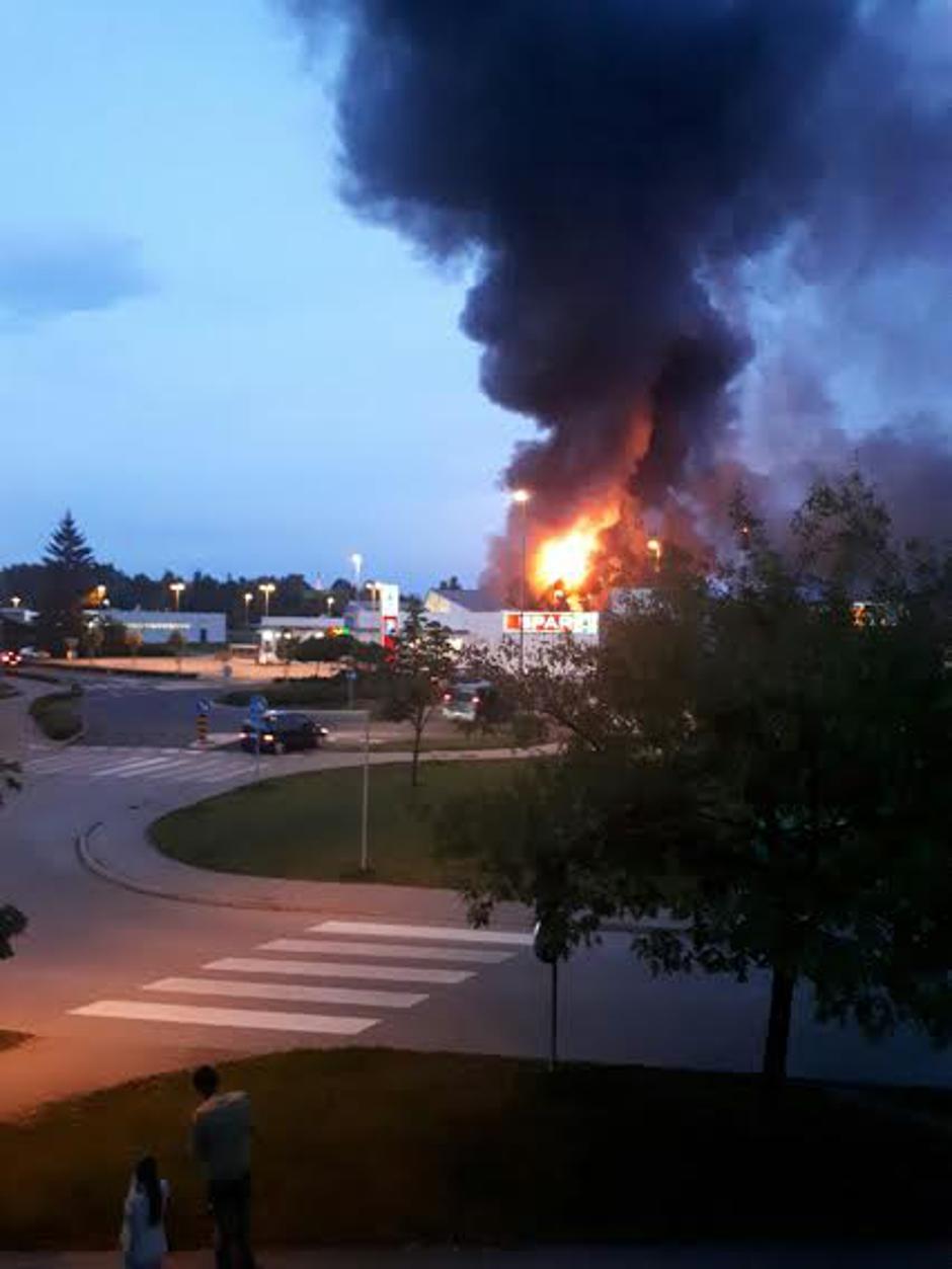 Požar na Vrhniki, Kemis | Avtor: K. D. 