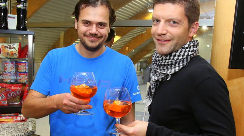 Andraž Hribar (levo)