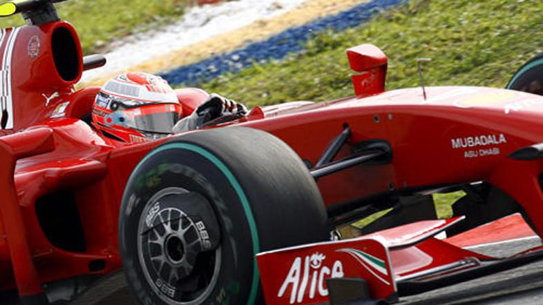 Ferrari na prvih treh dirkah ni dobil točke. Je sezona že izgubljena?