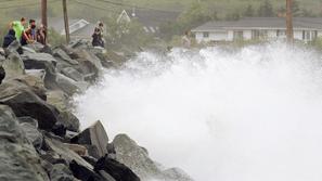 Prebivalci Severne Karoline so pripravljeni na evakuacijo. (Foto: Reuters)