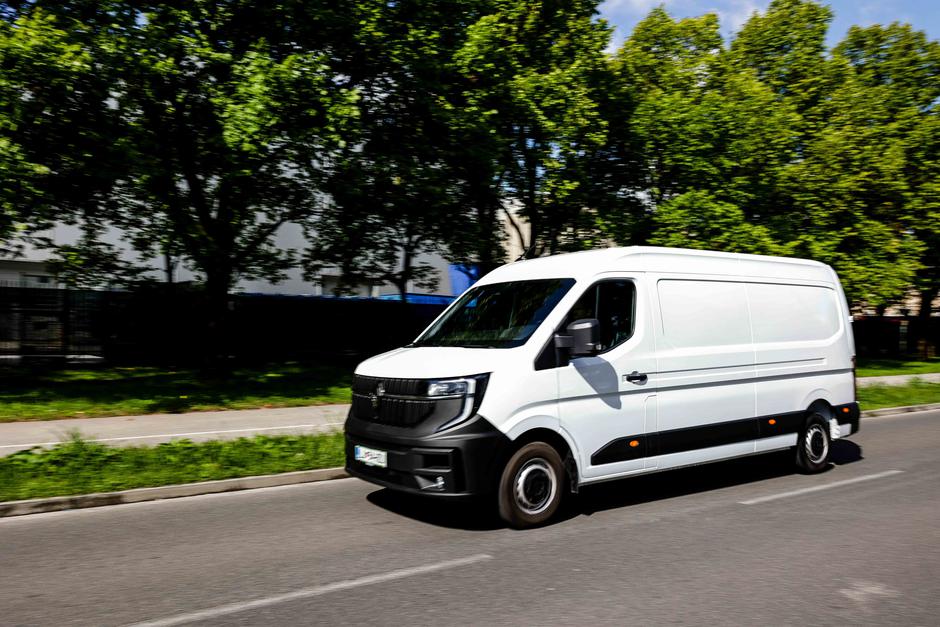 Renault Master | Avtor: Saša Despot