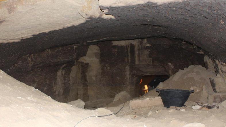 Odkrita grobnica velja za največjo in najstarejšo odkrito grobnico na območju Sa