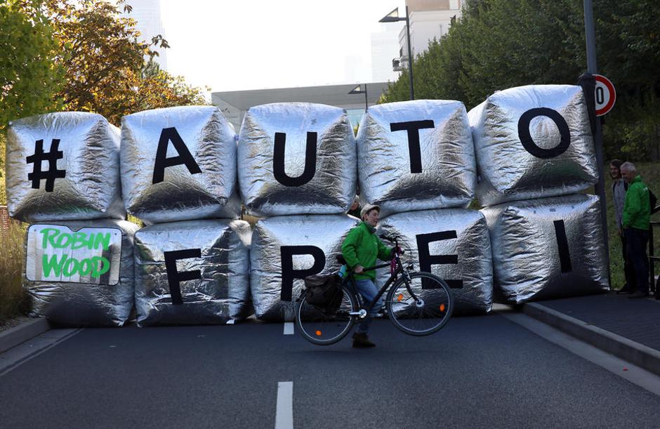 Avtosalon Frankfurt protest | Avtor: Epa