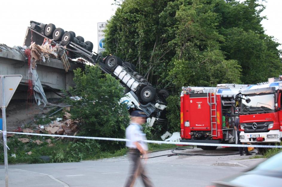 Prometna nesreča na Tržaški cesti