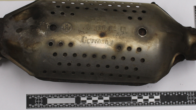 Ukradeni katalizator, policija, Kranj