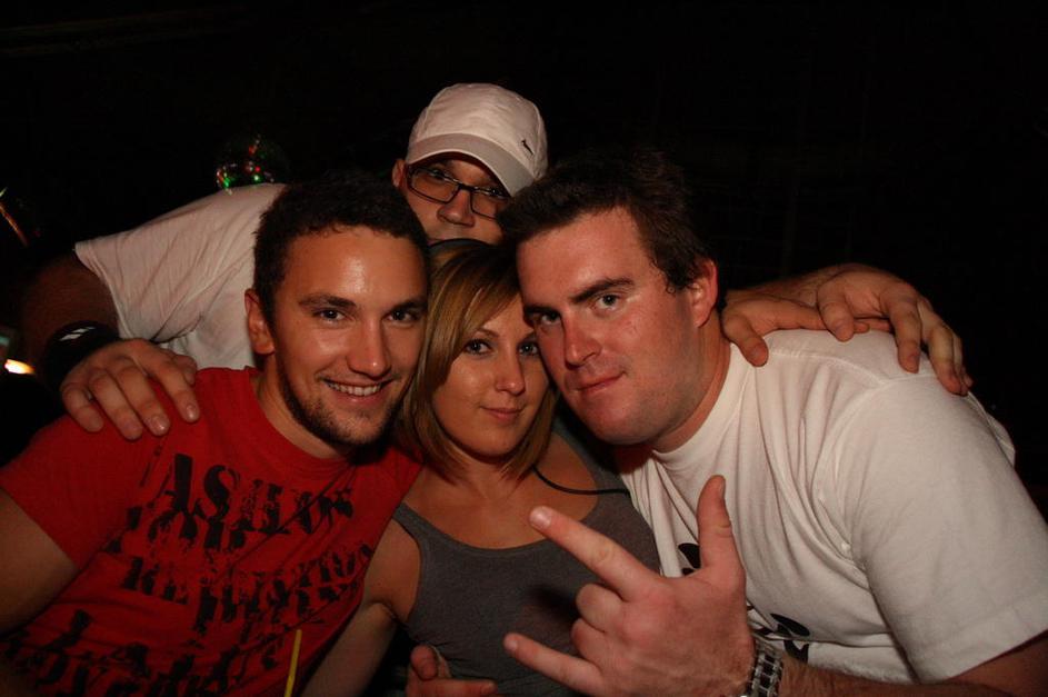 Toples žur v Tivoliju