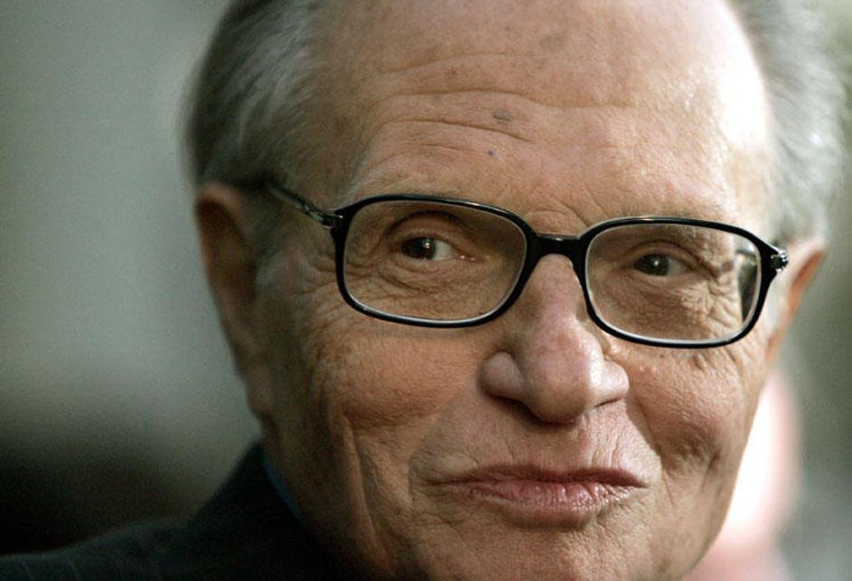 Larry King se za zdaj še ne bo ločil. (Foto: Reuters)