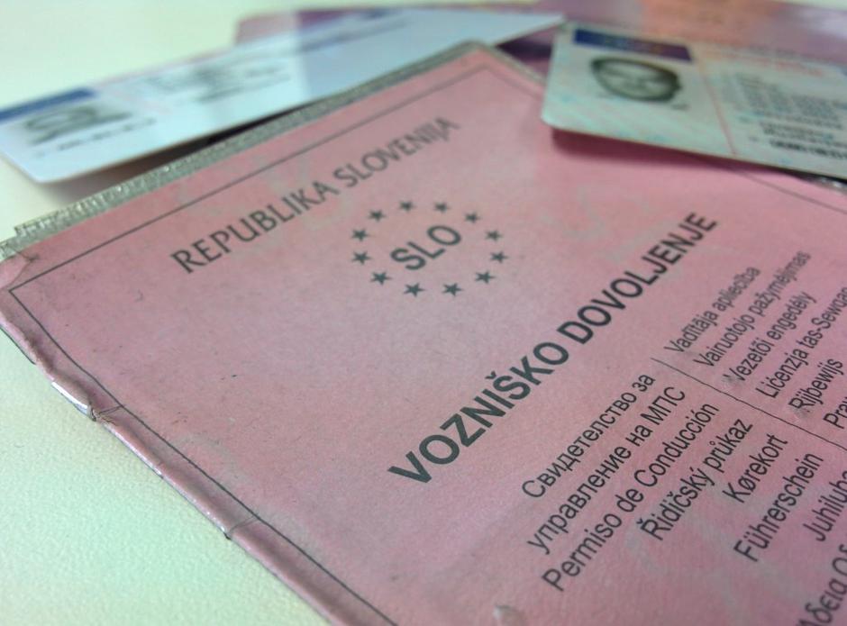 Vozniška dovoljenja | Avtor: D. J.