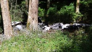 Posledice strmoglavljenja letala pri Ajdovščini