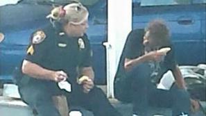 Erica Hay in brezdomec