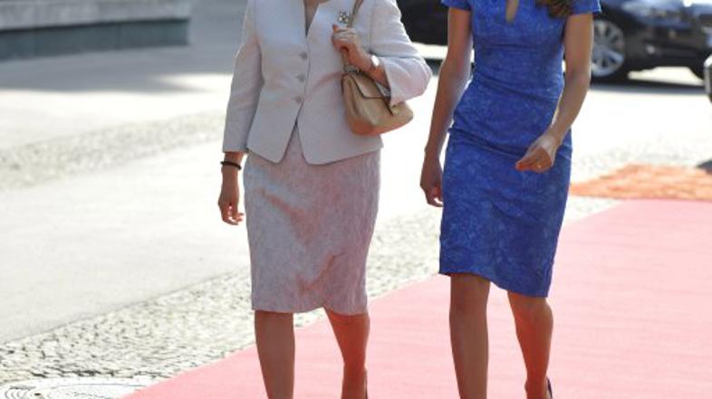 Urška Bačovnik Janša in soproga Bana Ki Muna Ban Sun Taek