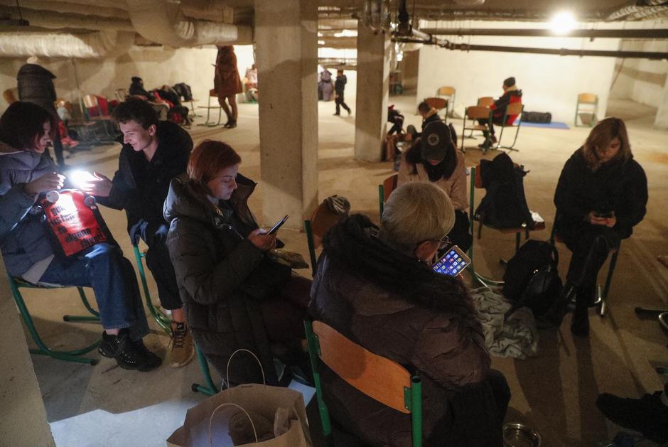 Ukrajina, ljudje v zakloniščih | Avtor: Epa