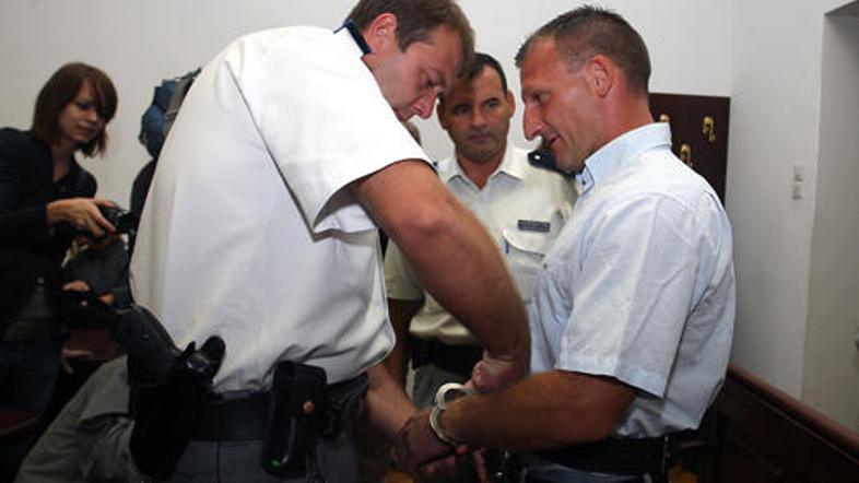 Gašper Bezjak trdi, da se je Beronja umaknil deset metrov, ko sta se z Višnerjem