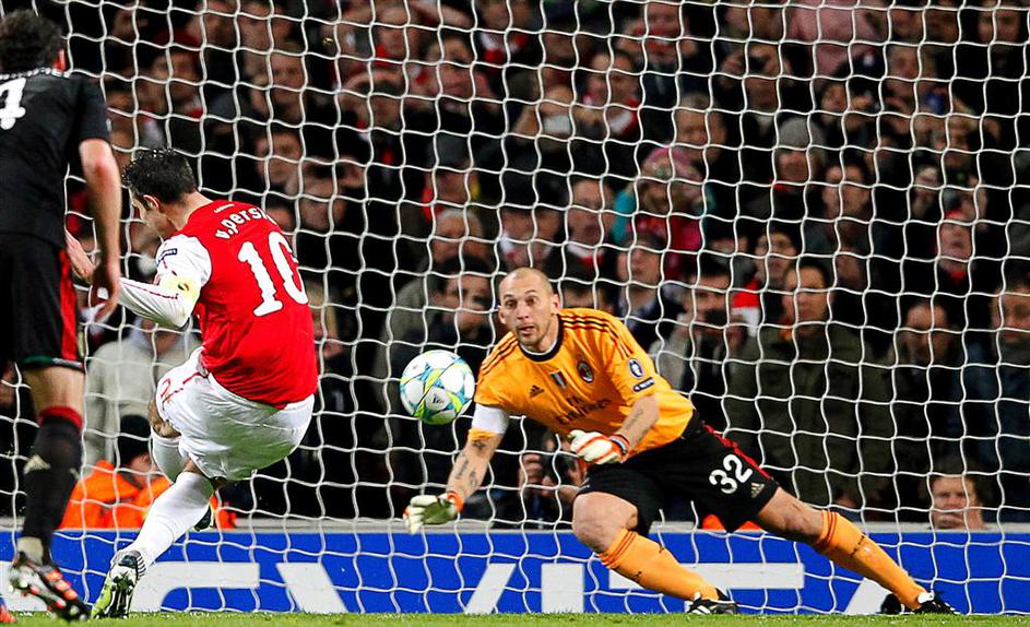 Abbiati Van Persie Arsenal AC Milan Liga prvakov osmina finala povratna tekma