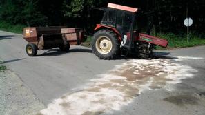 Nesreča traktorja in avtomobila