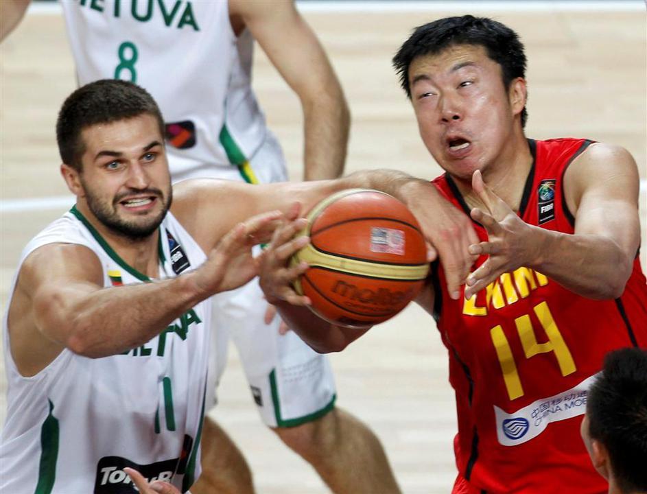 Linas Kleiza (levo) je odigral odlično tekmo. (Foto: Reuters)