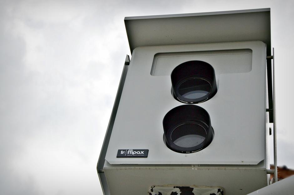 Radar merilnik hitrosti | Avtor: Andrej Leban