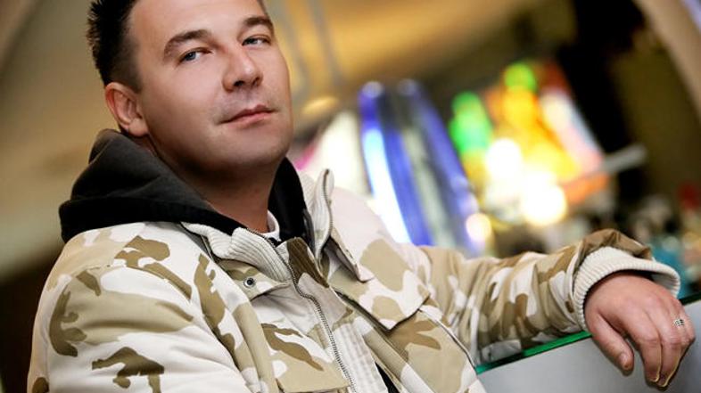 "Morali bi najti tepca, ki bi vlagal v glasbeno industrijo in imel jasno vizijo.