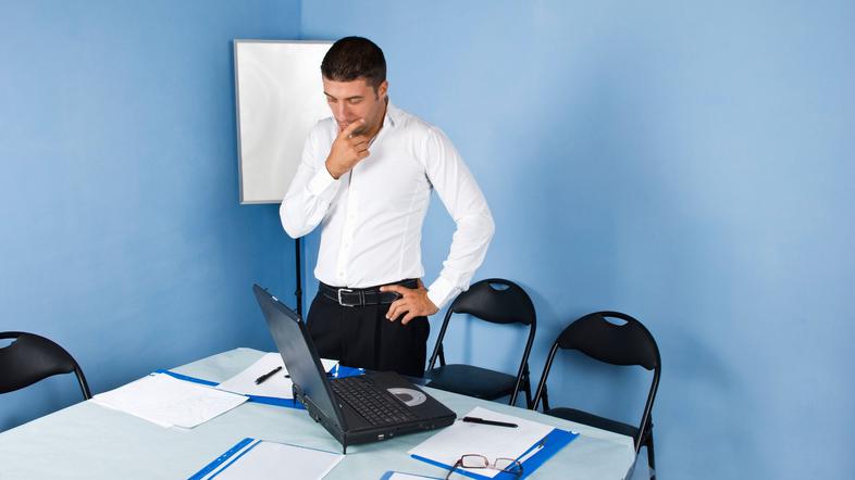 sestanek skrbi služba