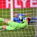 Šport: Nogometni svet v šoku po čudežni obrambi: "To ni normalno!" Manuel Neuer