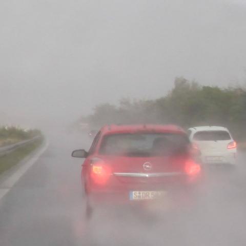 Dež