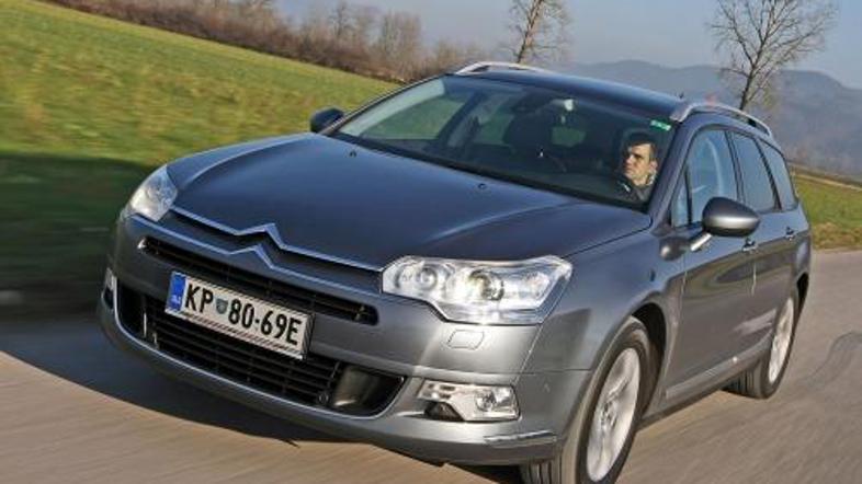 Nov motor omogoča boljše vozne zmogljivosti. Pospešek od 0 do 100 km/h v 7,9 sek