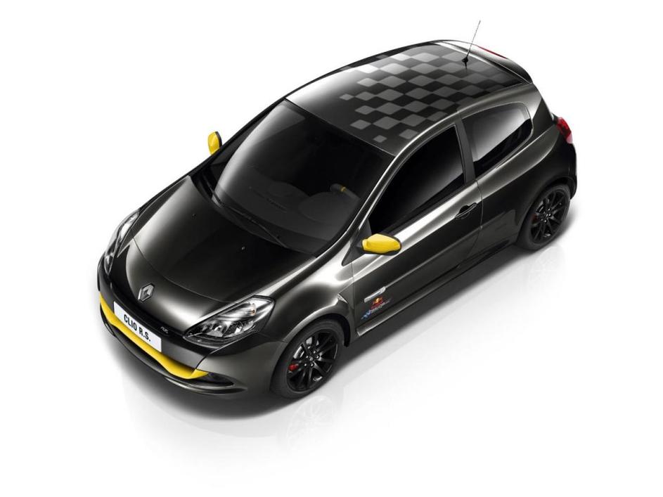 Clio RS red bull
