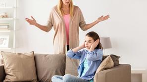 Starši, mama, vzgoja, otrok, prepir, jeza, stres