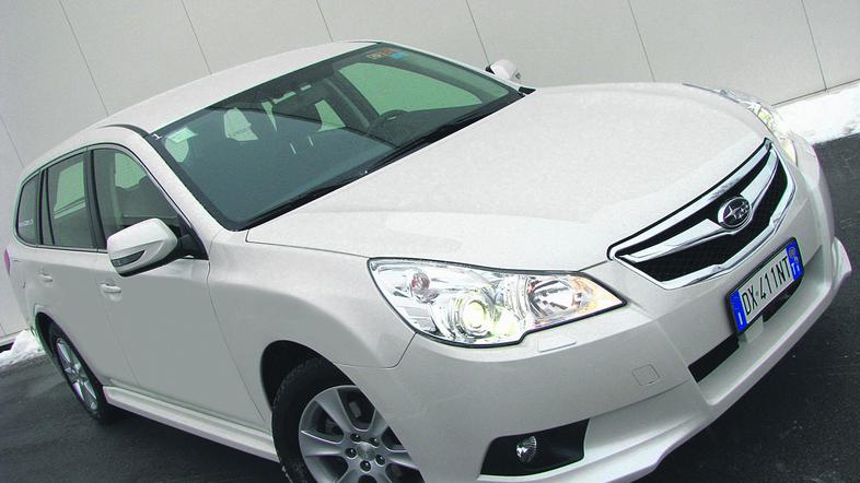 Subaru legacy SW 2,0 bi-fuel sport. (Foto: Andrej Leban)